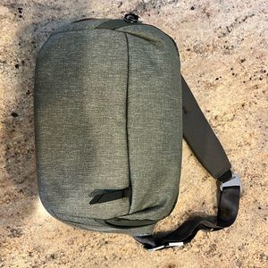 Brand New Peak Design Everyday Sling 5L with tags (Camera Bag)